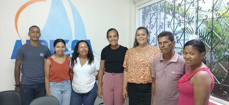 Prefeitura de Valença fortalece apoio a pescadores e marisqueiras com novas parcerias e discute Feira do Pescado 2025