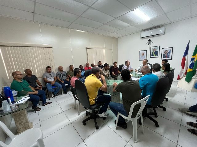 Prefeitura reafirma compromisso com escolas cívico-militares e autoriza retorno de militares da reserva