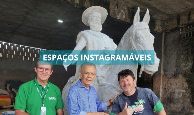 Prefeito Marcos Medrado visita 1ª estátua de Dom Pedro II, criada para os espaços instagramáveis da cidade