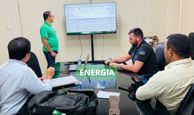 Prefeitura de Valença e Coelba discutem projeto de Eficiência Energética que garante mais de 700 lâmpadas de LED para o município