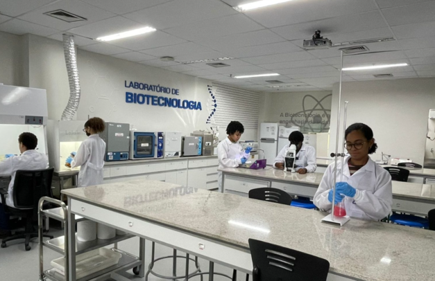 Inscrições para bolsas do Pós-técnico do SENAI Bahia