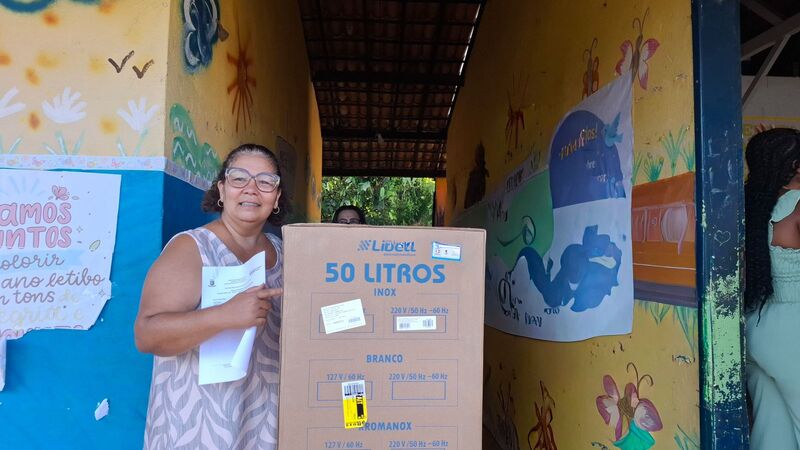 Prefeitura de Valença entrega 52 bebedouros para escolas municipais