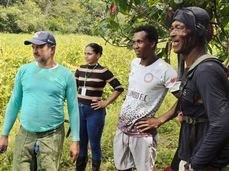 Famílias do Candimba recebem serviços de regularização fundiária