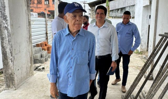 Marcos Medrado acompanha obras em andamento em Valença