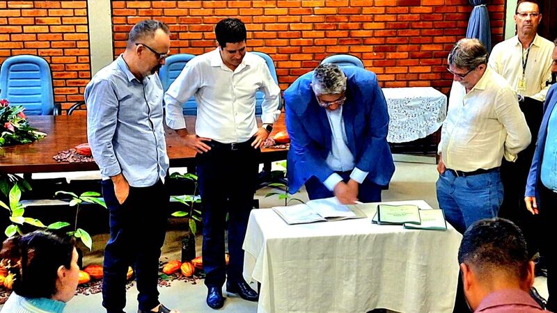 Valença firma parceria com CEPLAC e Governo Federal para fortalecer a produção de cacau sustentável