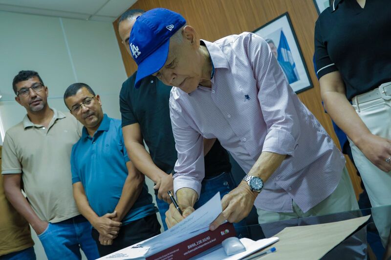Novo PAC: Prefeito Marcos Medrado autoriza início das obras de Centro Comunitário Esportivo em Valença