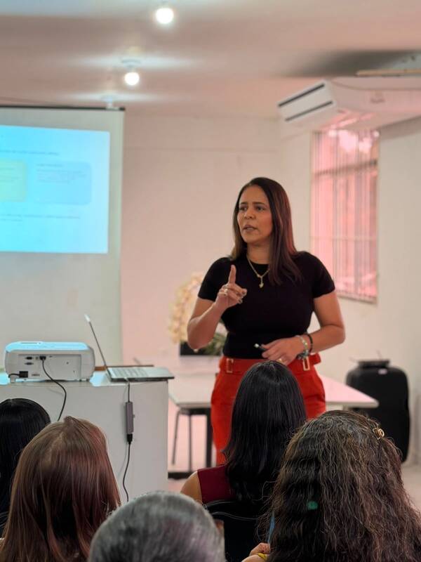 Cerca de 60 profissionais de Enfermagem participam de capacitação sobre tratamento de feridas em Valença