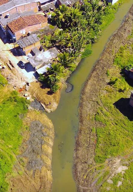 Prefeitura de Valença amplia ações de limpeza e manutenção de canais em diferentes pontos da cidade