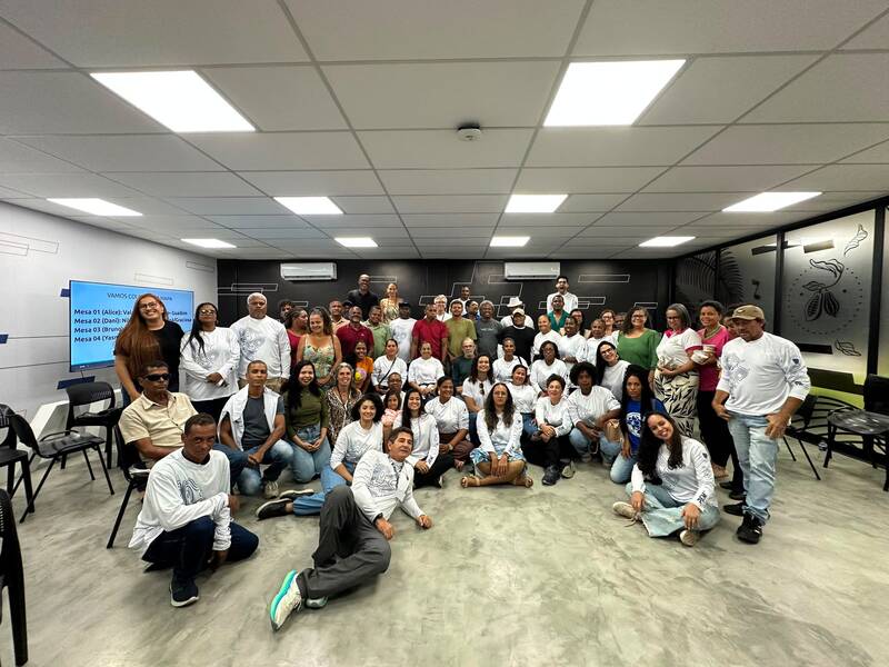 Saberes de pescadores e marisqueiras orientam mapeamento do território marinho em Valença