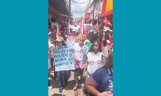 Mobilização em apoio a Lula reúne estudantes e professores em Valença