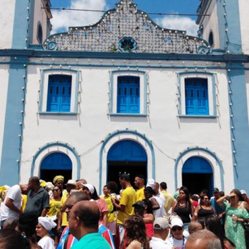 Festejo da lavagem da Igreja do Amparo acontece com alegria e com olhar de esperança e fé na cidade de Valença, Ba