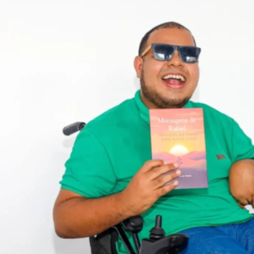 Cadeirante e escritor, Rafael Souza lança segundo livro com mensagens de motivação e fé