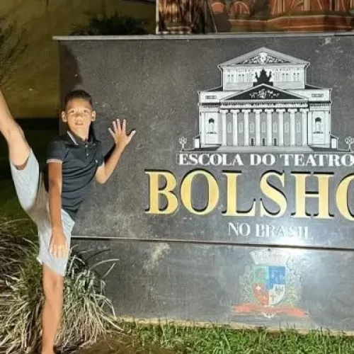 Arthur Leivy e Neemias dos Santos, foram selecionados para a escola Bolshoi e ganham o mundo