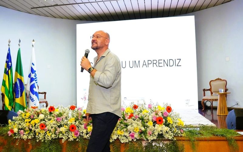 Movimento Bahia pela Educação realiza formação gratuita em Alfabetização Inclusiva com Fernando Lauria