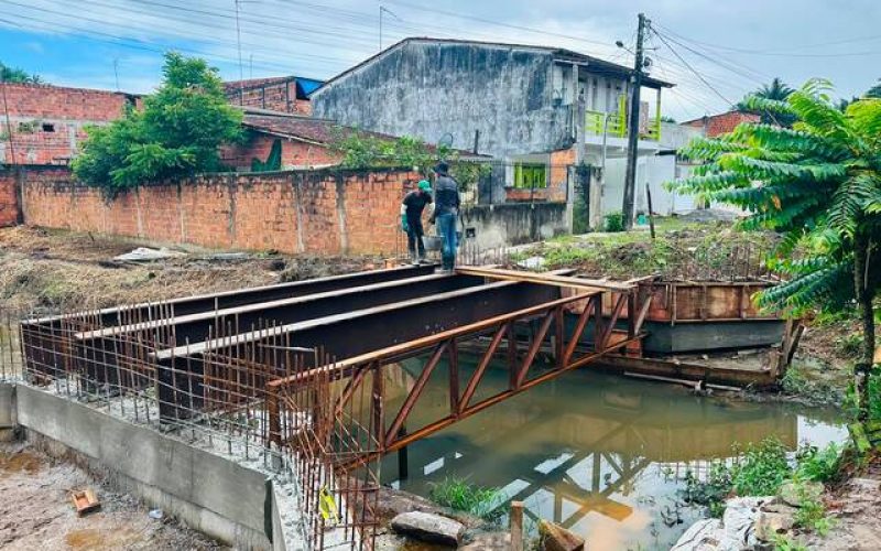 Concretagem marca avanço na construção da Ponte sobre o Canal Estância Azul