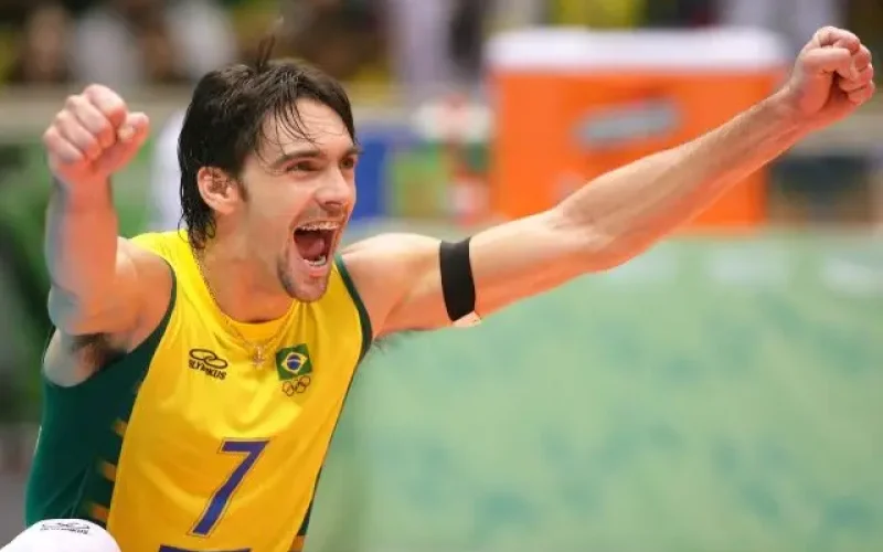 Giba, tri campeão mundial, eleito o melhor jogador de vôlei do Brasil, fará palestra em Valença, nesta terça (22)