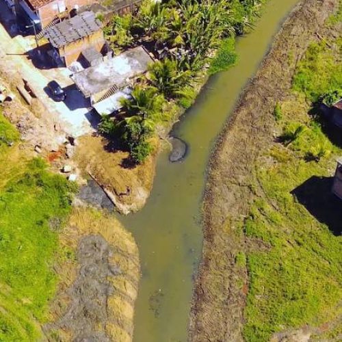 Prefeitura de Valença amplia ações de limpeza e manutenção de canais em diferentes pontos da cidade