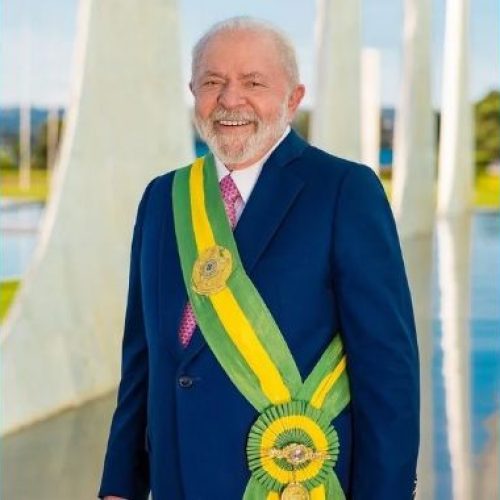 Lula é reeleito presidente do Brasil e conquistará quarto mandato à frente do país