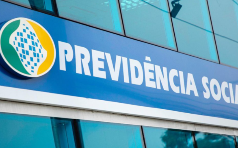 PF afasta servidor do INSS suspeito de fraude previdenciária na Bahia