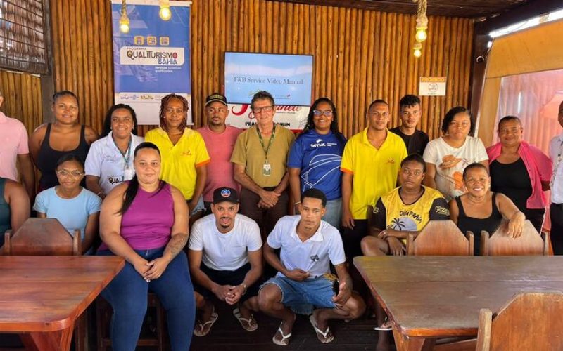 Qualiturismo Bahia inicia curso de formação para garçons no Guaibim