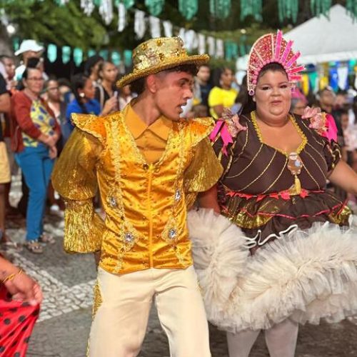 Primeiro dia do São João nos Bairros leva tradição e muita alegria às comunidades