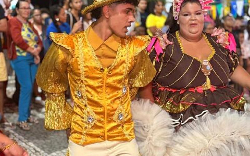 Primeiro dia do São João nos Bairros leva tradição e muita alegria às comunidades