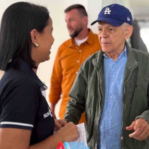 Prefeito Marcos Medrado e equipe da SESAB acompanham fase final das obras da UPA de Valença
