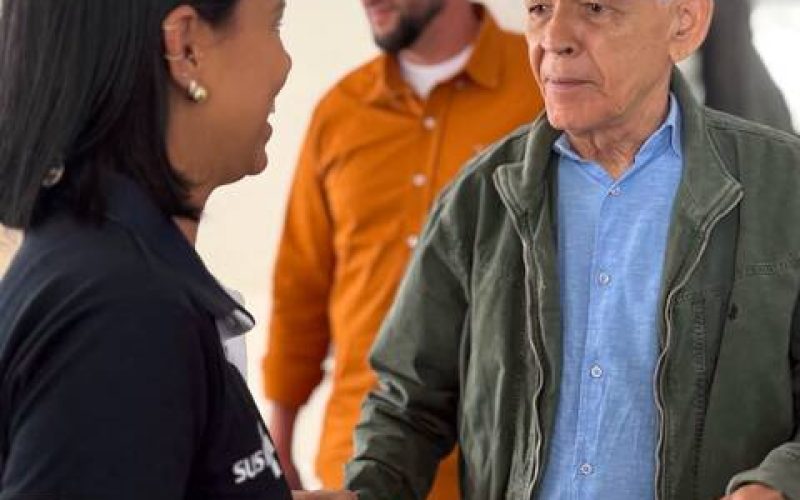 Prefeito Marcos Medrado e equipe da SESAB acompanham fase final das obras da UPA de Valença