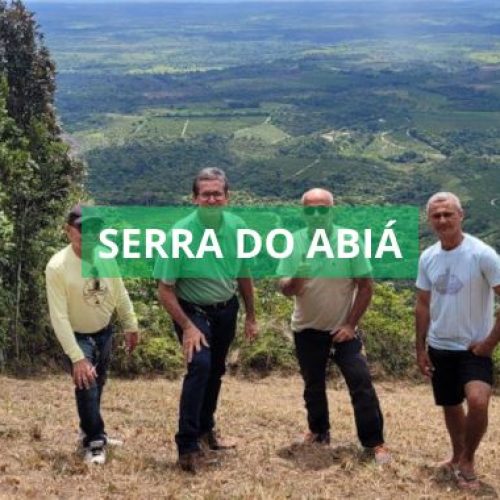 Prefeitura de Valença e Parapentista Profissional Realizam Limpeza da Rampa na Serra do Abiá