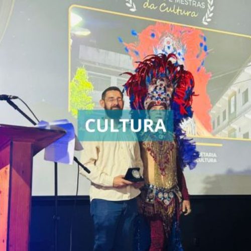 Theatro Municipal de Valença foi palco de homenagem a mestres e mestras da cultura local