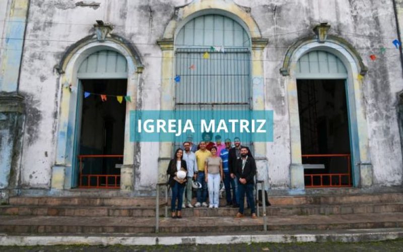 Prefeito Marcos Medrado acompanha fase final da primeira etapa de restauro da Igreja Matriz