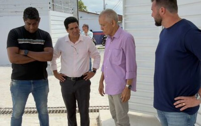 Prefeito Marcos Medrado visita obras da UPA na Bolívia e anuncia chegada de equipamentos