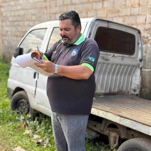 Prefeitura realiza fiscalização e notifica proprietários de veículos abandonados em vias públicas de Valença
